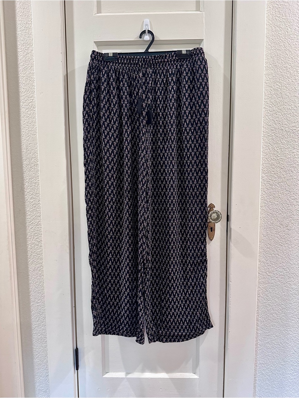 Knox Rose Black Printed Wide Leg Pants